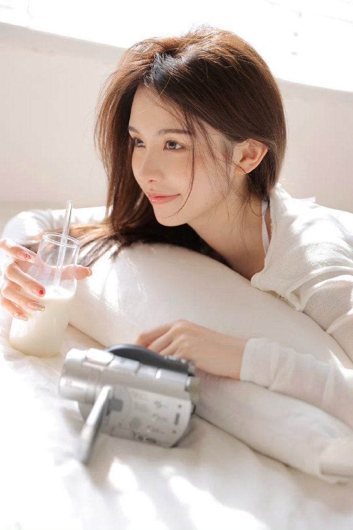 赛博朋克：边缘行者 封面